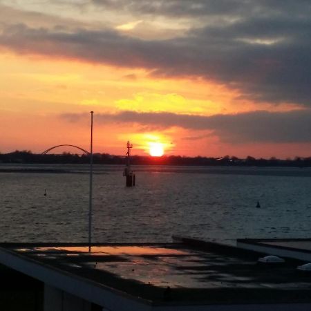 Fehmarn Burgtiefe Suedstrand Meerblick Apartment Meerzeit Εξωτερικό φωτογραφία